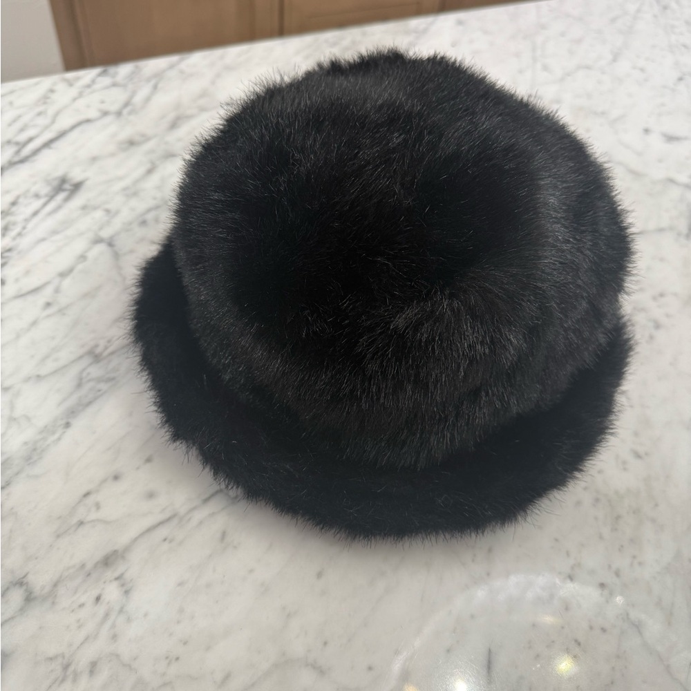 EXCELLENT Vintage Women’s Black Faux Fur Winter Bucket Hat - Picture 6 of 6